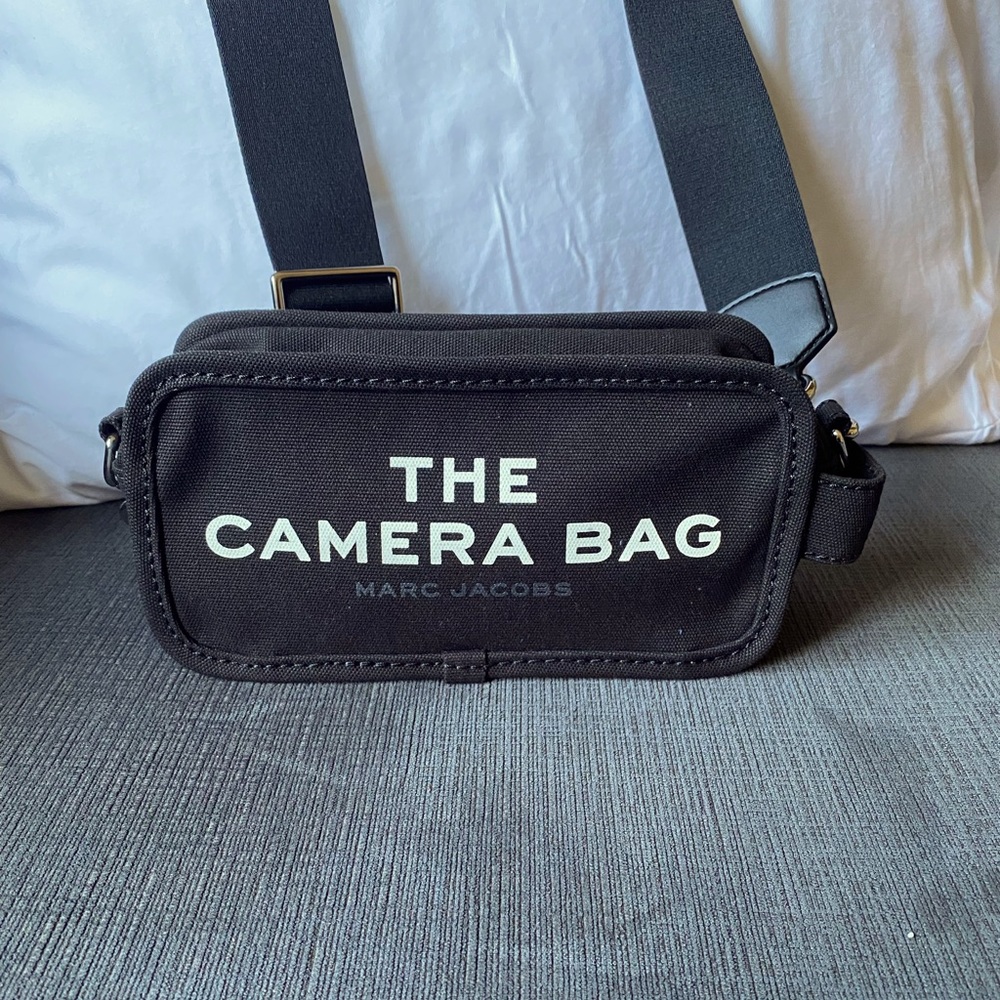 Marc Jacobs The Camera Bag in Black with White